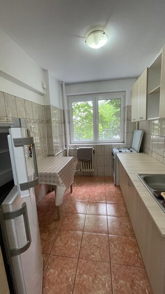 Drumul Taberei, Piata Moghioros