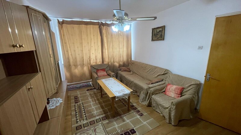 Drumul Taberei, Piata Moghioros