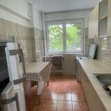 Drumul Taberei, Piata Moghioros